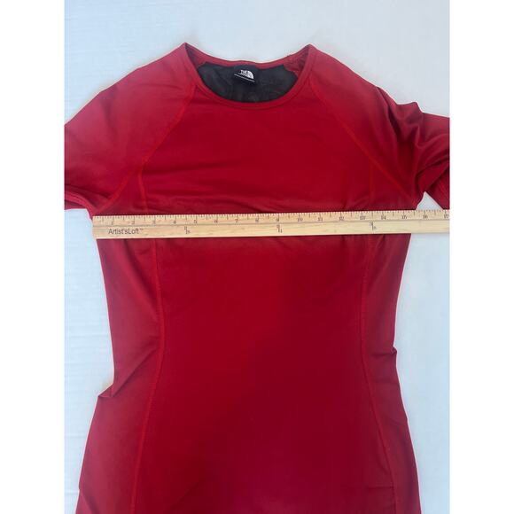 The North Face Top Womens XS
Extra Small Ruby Mesh Back Thumnholes Long Sleeve - Picture 10 of 12
